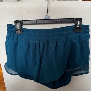 Lululemon Hotty Hot Short 2.5